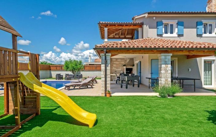 Image No.9-4 Bed Property for sale