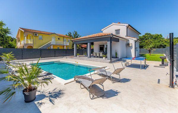 Image No.1-3 Bed Property for sale