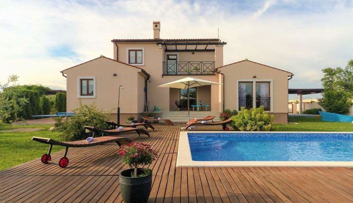 Image No.1-4 Bed Property for sale