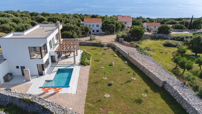 Image No.15-3 Bed Property for sale