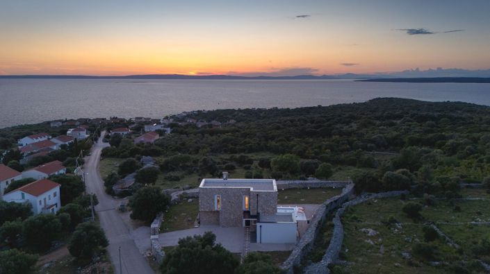 Image No.21-3 Bed Property for sale