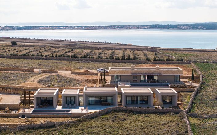 Image No.7-4 Bed Property for sale