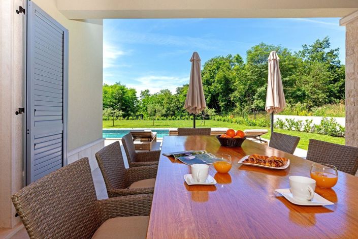 Image No.13-3 Bed Property for sale