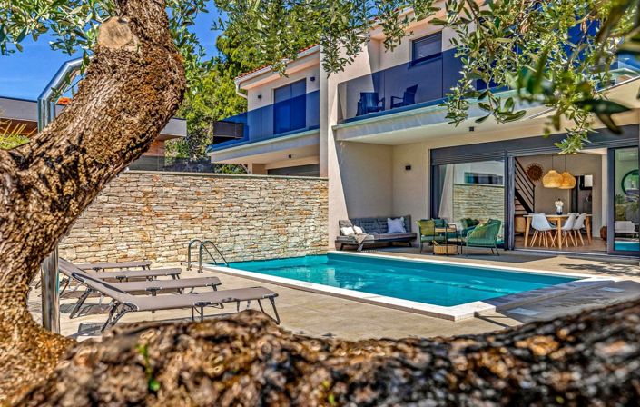 Image No.3-4 Bed Property for sale