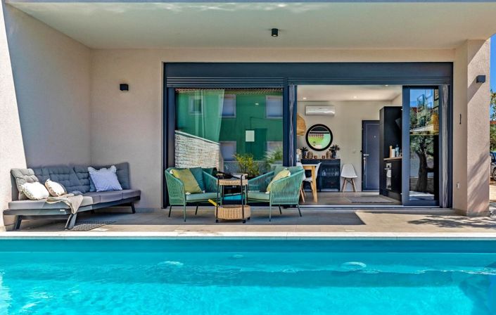 Image No.6-4 Bed Property for sale