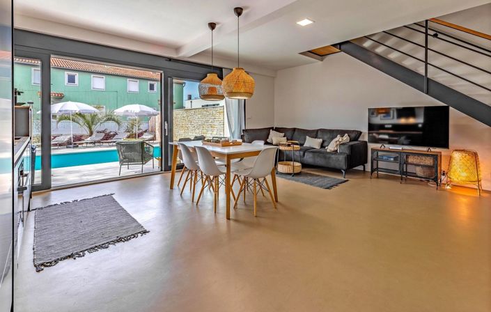 Image No.9-4 Bed Property for sale