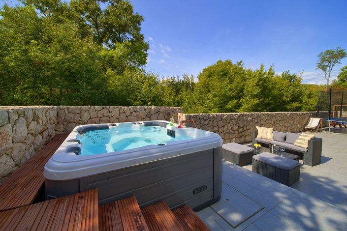 Image No.22-4 Bed Property for sale