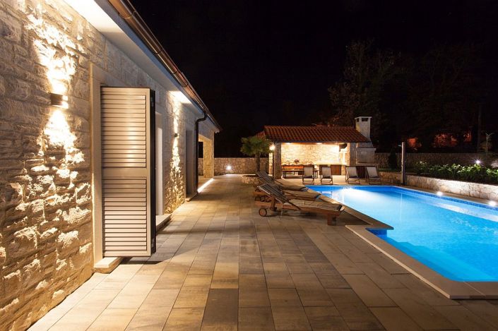 Image No.24-4 Bed Property for sale