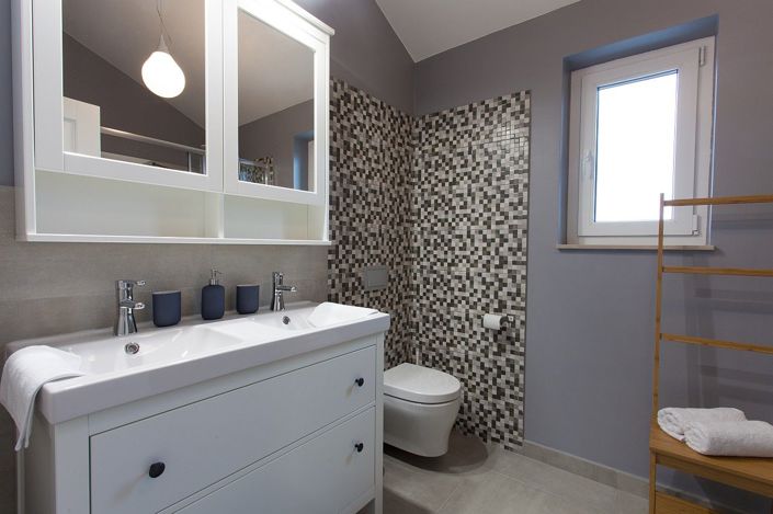 Image No.9-4 Bed Property for sale