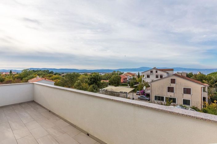 Image No.3-6 Bed Property for sale