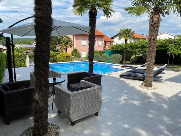 Image No.3-4 Bed Property for sale