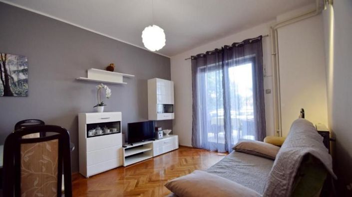 Image No.6-4 Bed Property for sale