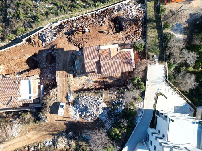 Image No.13-3 Bed Property for sale