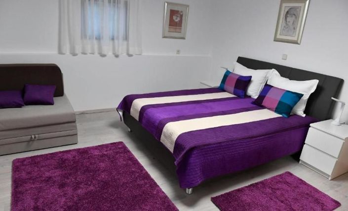 Image No.6-4 Bed Property for sale