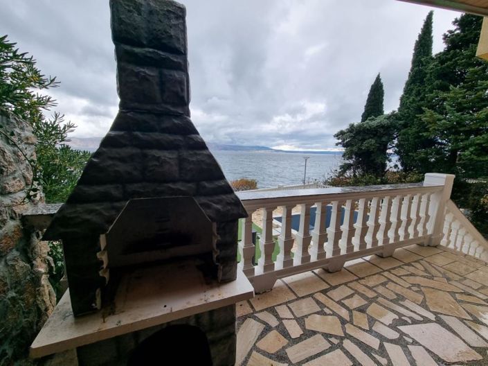 Image No.11-6 Bed Property for sale