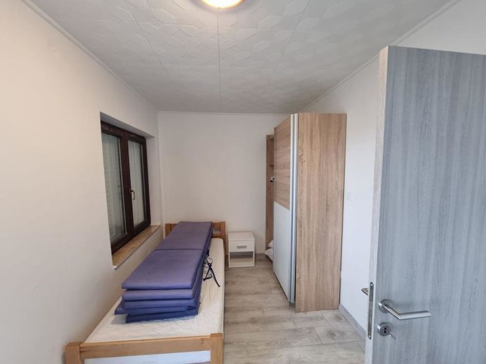 Image No.14-6 Bed Property for sale