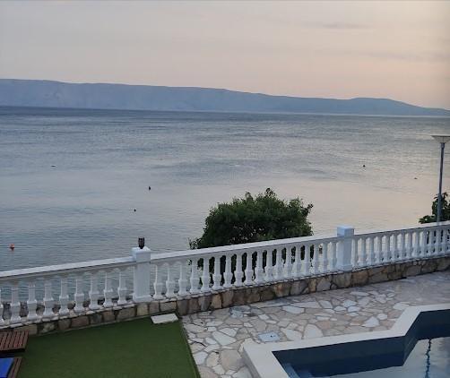 Image No.5-6 Bed Property for sale