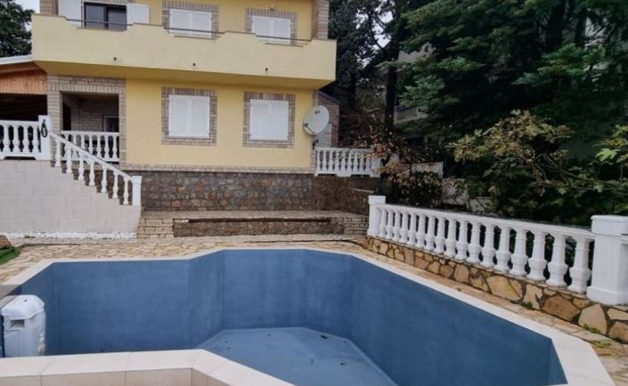 Image No.7-6 Bed Property for sale