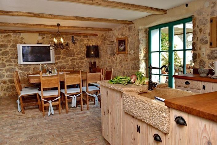 Image No.19-3 Bed Property for sale