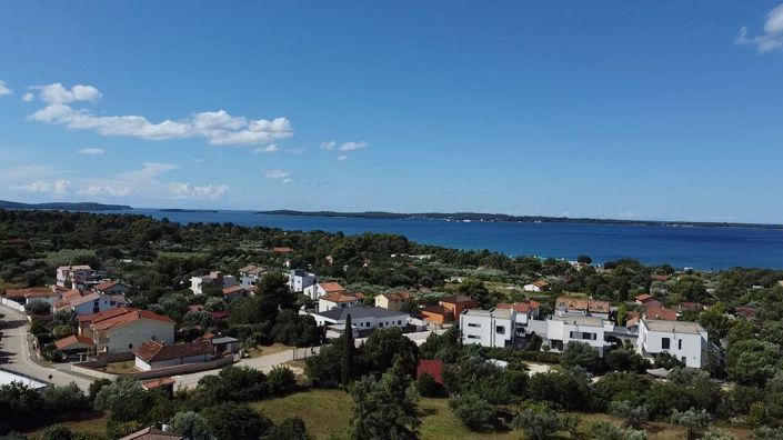 Image No.4-4 Bed Property for sale