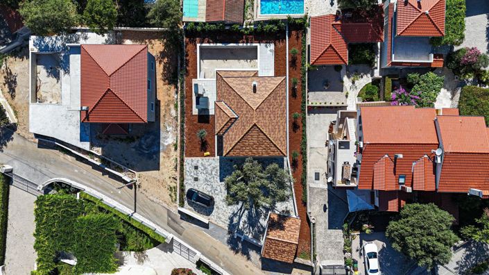 Image No.10-3 Bed Property for sale