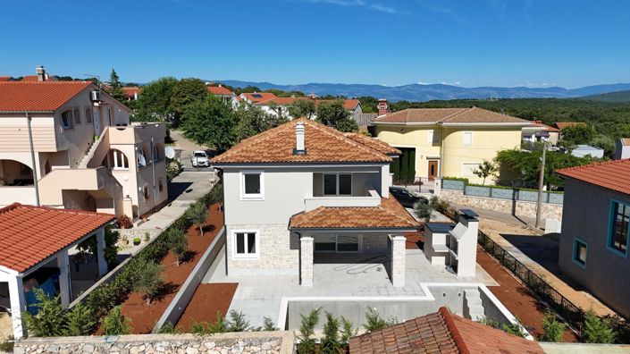 Image No.11-3 Bed Property for sale