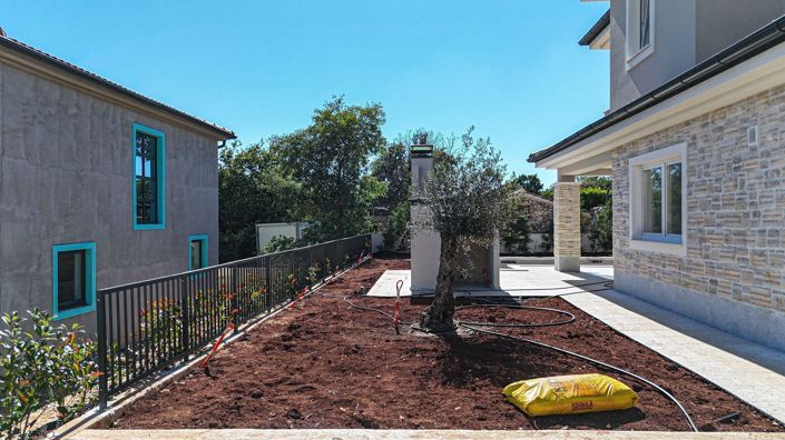 Image No.17-3 Bed Property for sale