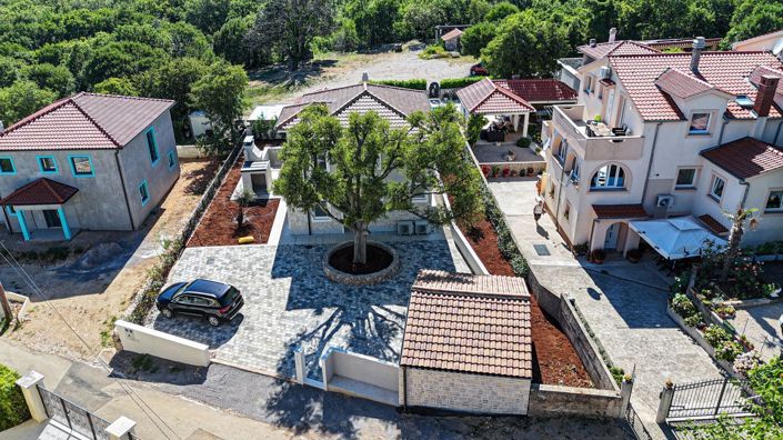 Image No.2-3 Bed Property for sale