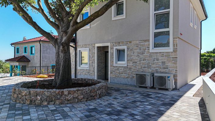 Image No.6-3 Bed Property for sale