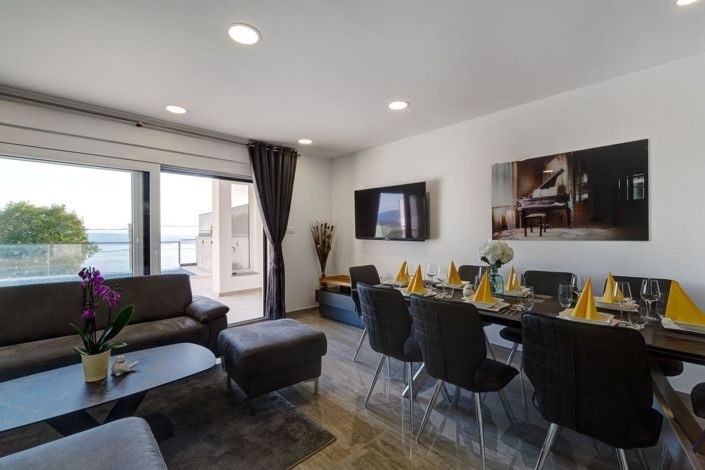 Image No.14-4 Bed Property for sale