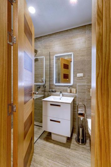 Image No.22-4 Bed Property for sale