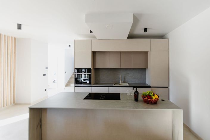 Image No.19-4 Bed Property for sale