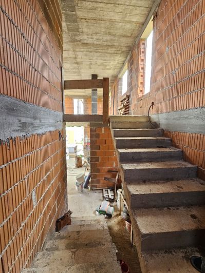 Image No.19-4 Bed Property for sale