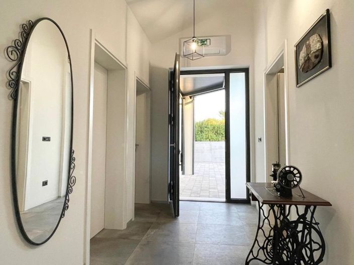 Image No.14-2 Bed Property for sale