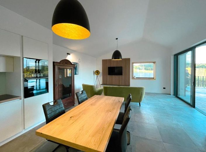 Image No.18-2 Bed Property for sale