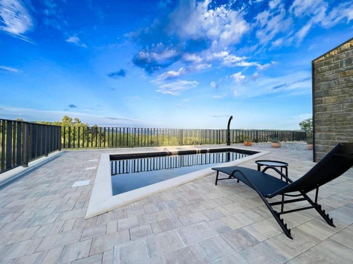 Image No.6-2 Bed Property for sale