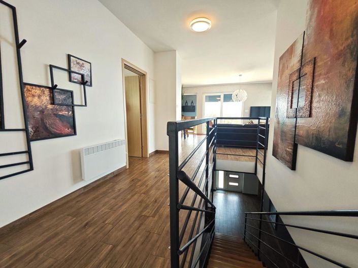 Image No.10-4 Bed Property for sale