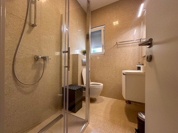 Image No.16-9 Bed Property for sale