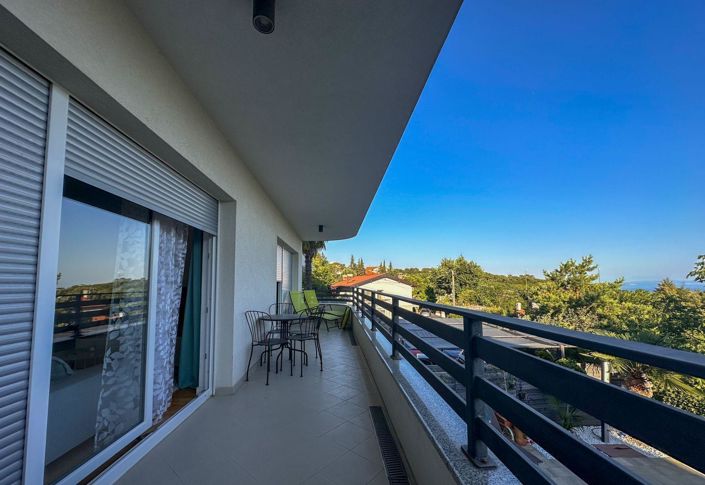 Image No.4-9 Bed Property for sale