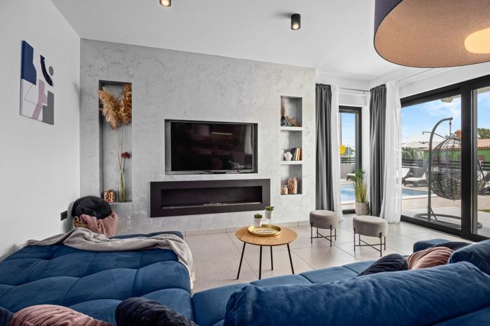 Image No.11-4 Bed Property for sale