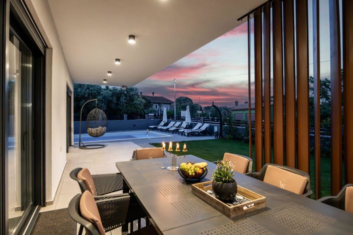 Image No.21-4 Bed Property for sale