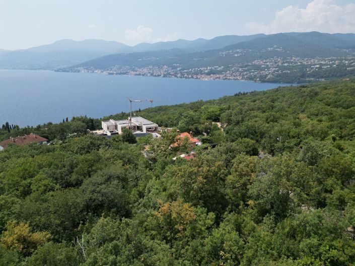 Image No.14-4 Bed Property for sale