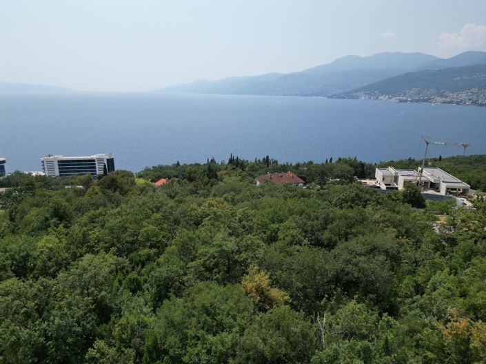 Image No.17-4 Bed Property for sale