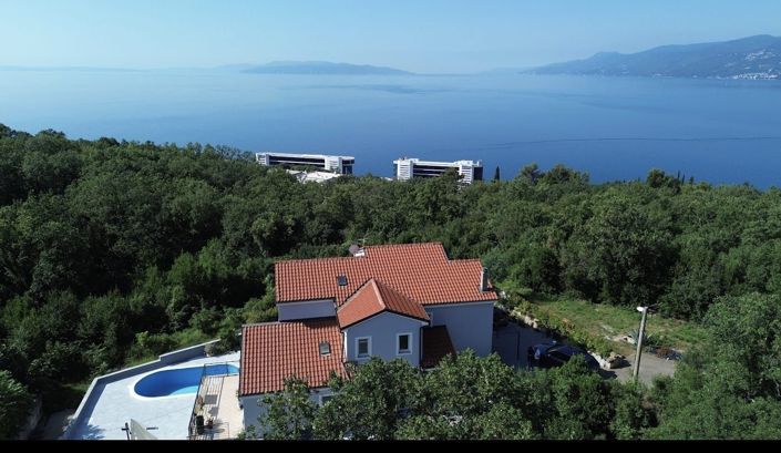 Image No.2-4 Bed Property for sale