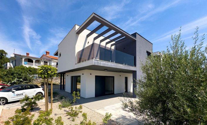 Image No.1-3 Bed Property for sale