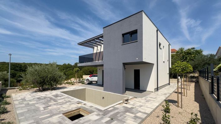 Image No.7-3 Bed Property for sale