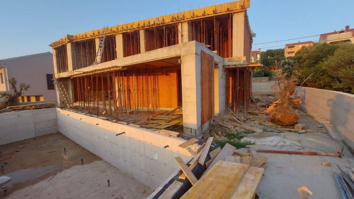 Image No.18-4 Bed Property for sale