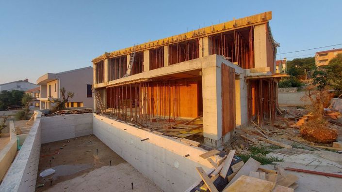 Image No.19-4 Bed Property for sale