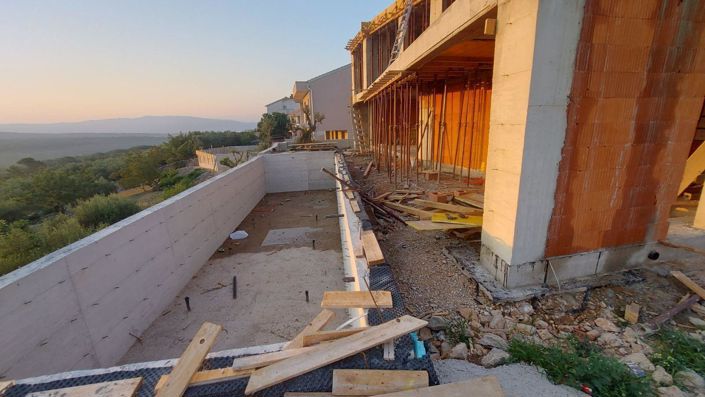 Image No.22-4 Bed Property for sale