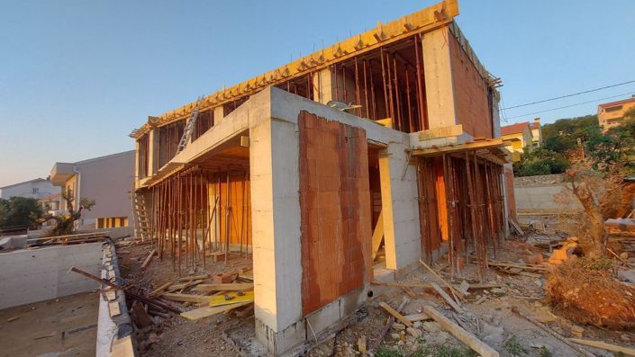 Image No.23-4 Bed Property for sale